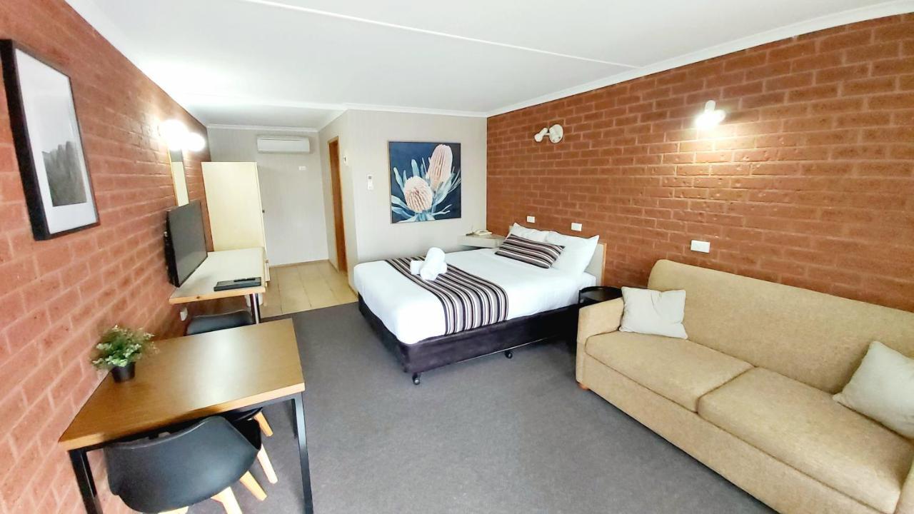 Country Mile Motor Inn Forbes Luaran gambar