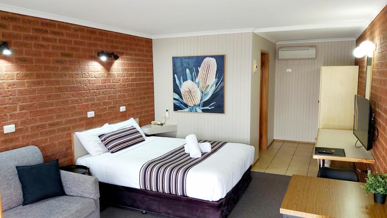 Country Mile Motor Inn Forbes Luaran gambar