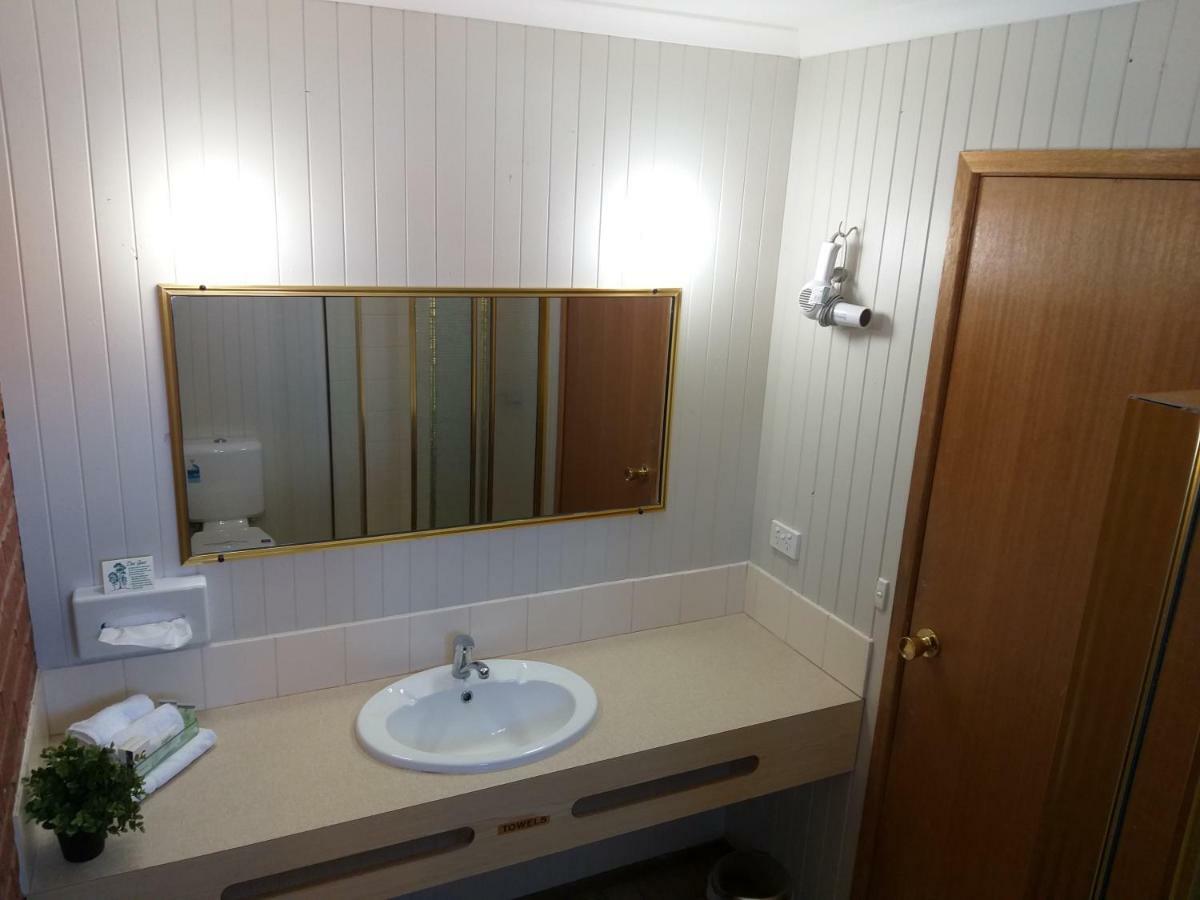 Country Mile Motor Inn Forbes Luaran gambar